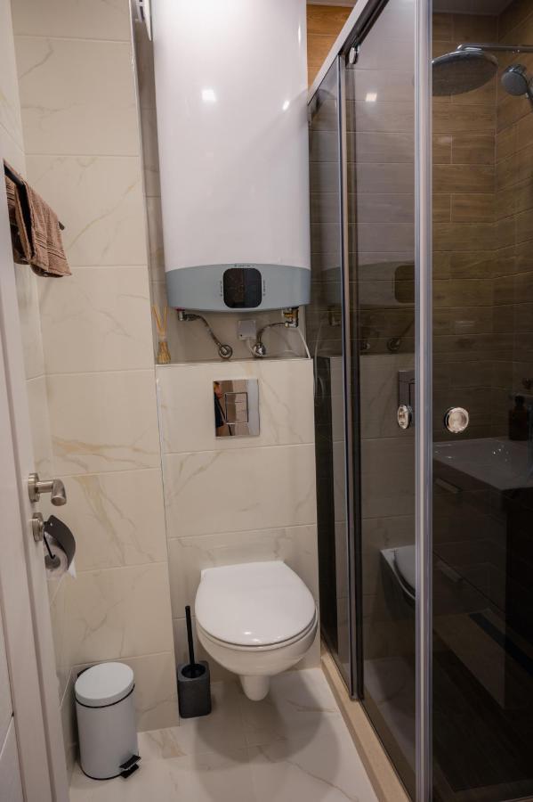 Emerald Suite With Private Parking Варна Экстерьер фото