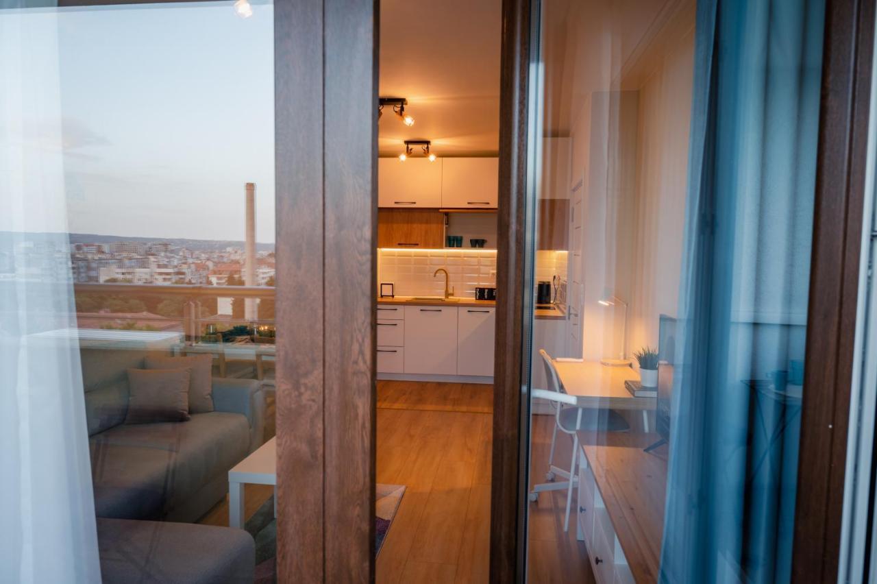 Emerald Suite With Private Parking Варна Экстерьер фото