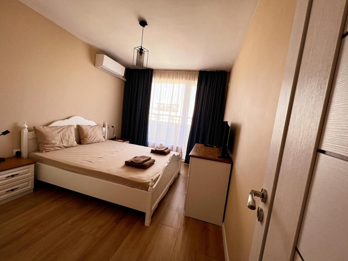 Emerald Suite With Private Parking Варна Экстерьер фото